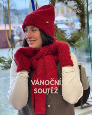 🎁 VÁNOČNÍ SOUTĚŽ 🎁 Hraje se o krásný zimní balíček: červenou čepici, šálu a rukavice od značky Street One – ideální i jako...